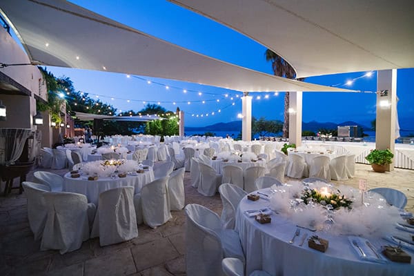 summer-wedding-lefkada-white-roses_34