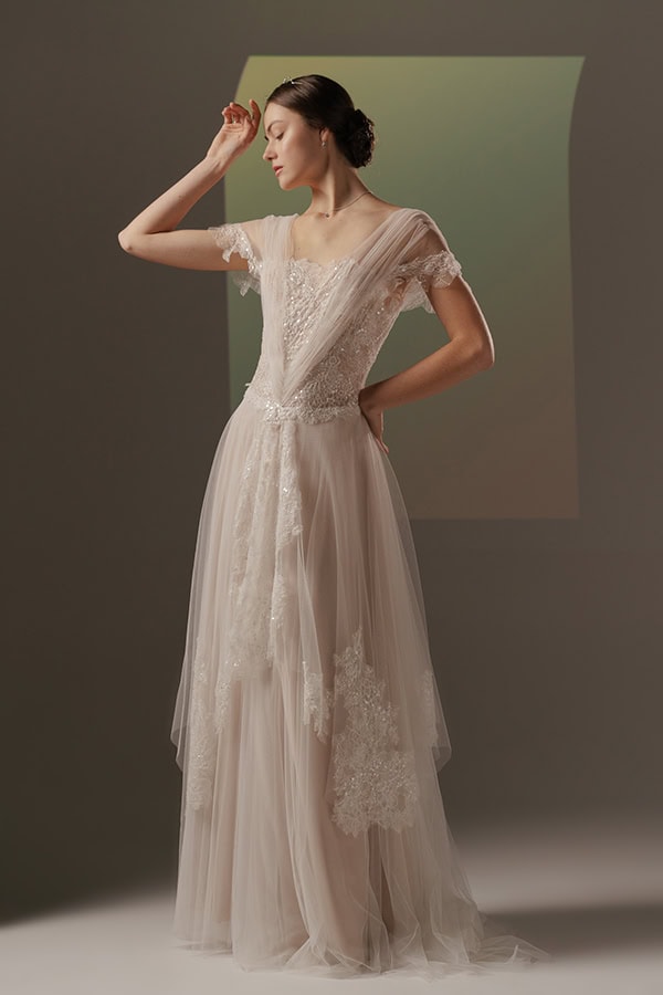 ultra-elegant-wedding-dresses-romantic-details_06