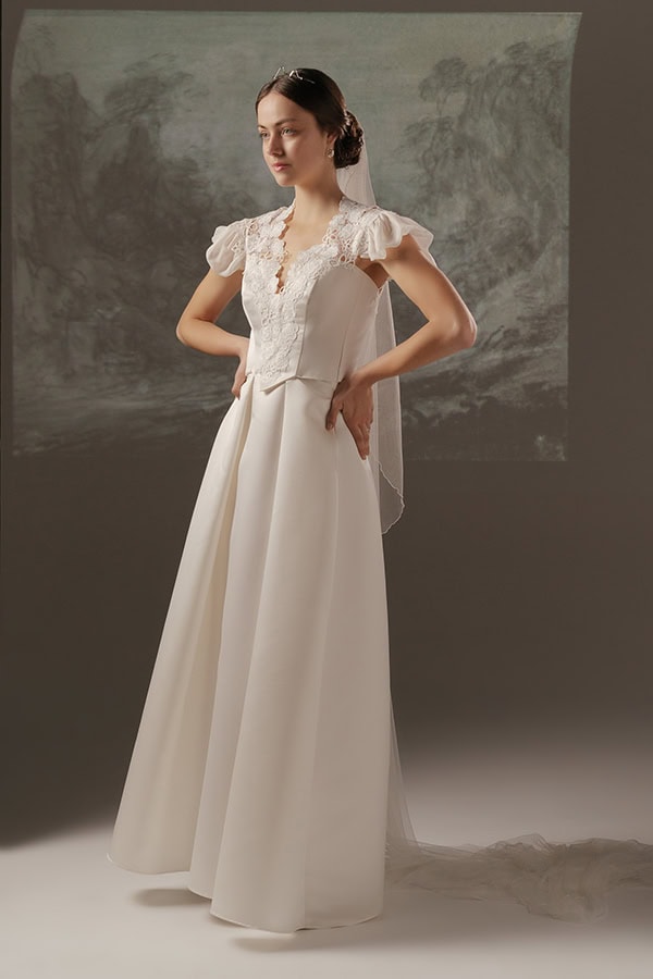 ultra-elegant-wedding-dresses-romantic-details_09