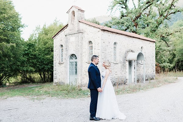 beautiful-fall-wedding-agrinio-romantic-florals_05