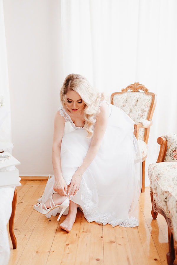 beautiful-fall-wedding-agrinio-romantic-florals_11x