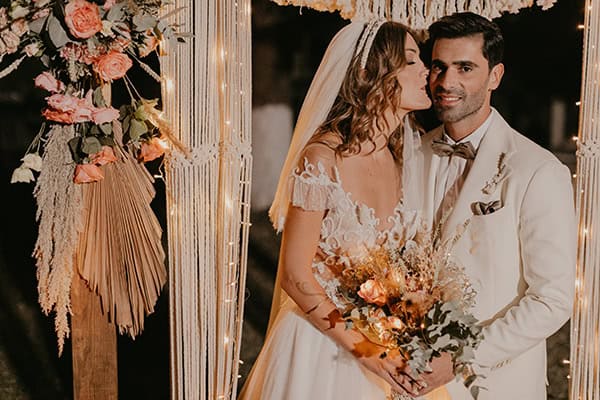 bohemian-fall-wedding-macrame-coral-hues_14