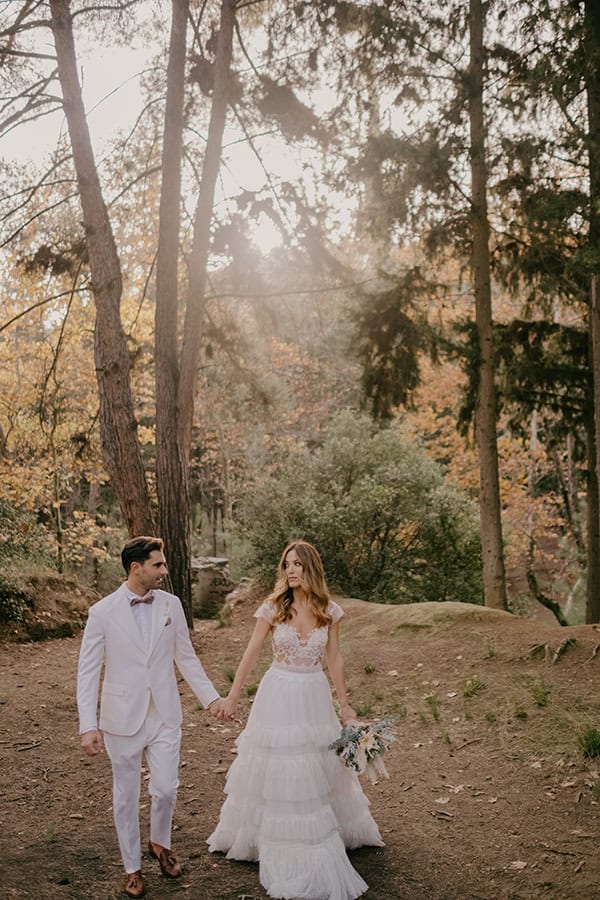 bohemian-fall-wedding-macrame-coral-hues_16