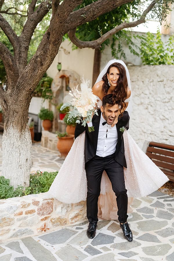 bohemian-summer-wedding-athens-pampas-grass_21