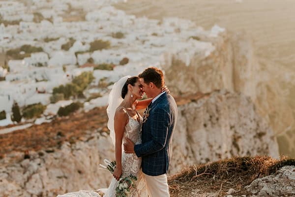 bohemian-wedding-folegandros-island-pampas-grass_01