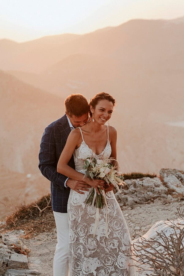 bohemian-wedding-folegandros-island-pampas-grass_02
