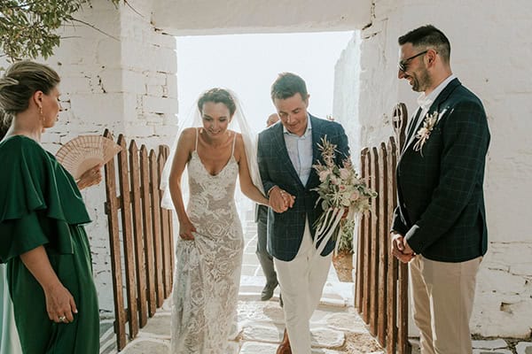 bohemian-wedding-folegandros-island-pampas-grass_29