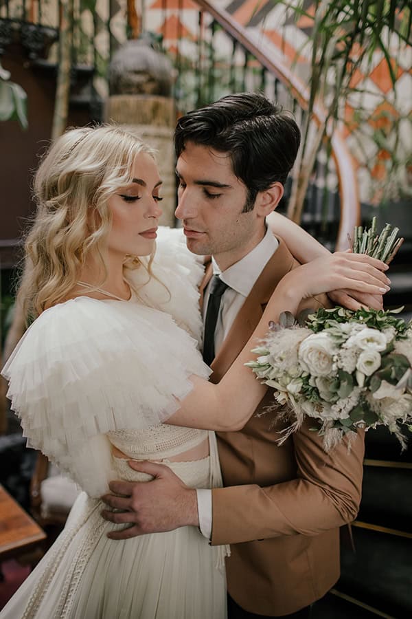 boho-chic-styled-shoot-edgy-details