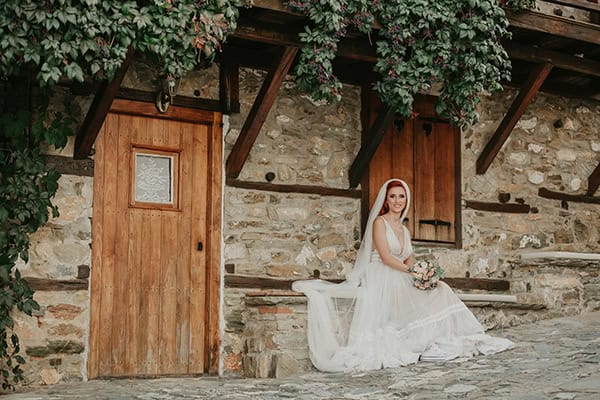 boho-fall-wedding-litochoro-florals-pastel-hues_03