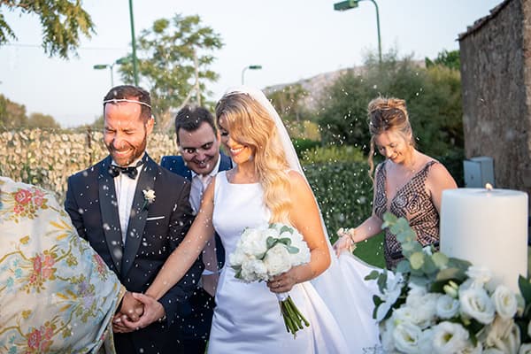 chic-summer-wedding-athens-unique-atmosphere-lighting_07