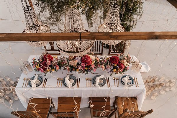 colorful-styled-shoot-santorini-stunning-views-luxurious-details_23