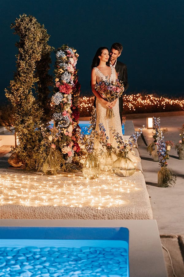 colorful-styled-shoot-santorini-stunning-views-luxurious-details_24