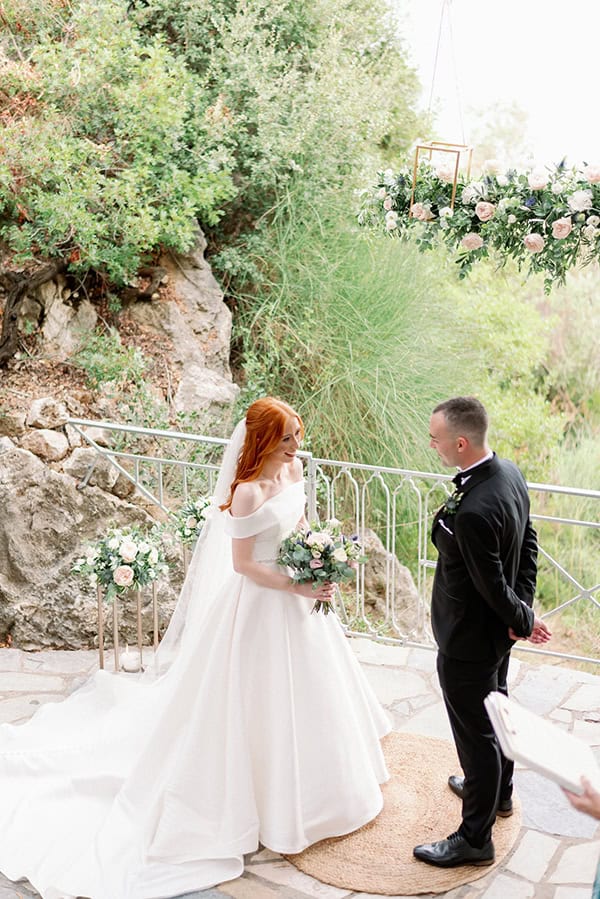 dreamy-summer-wedding-parga-romantic-blooms_22