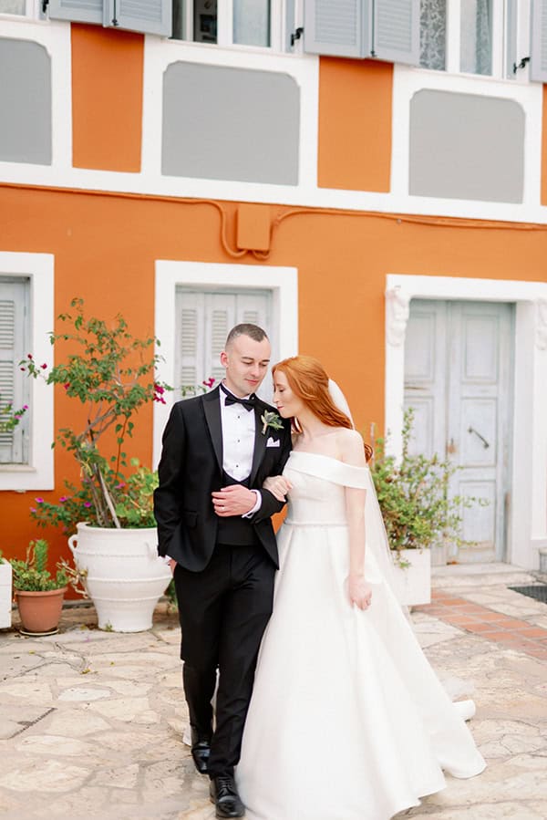 dreamy-summer-wedding-parga-romantic-blooms_35