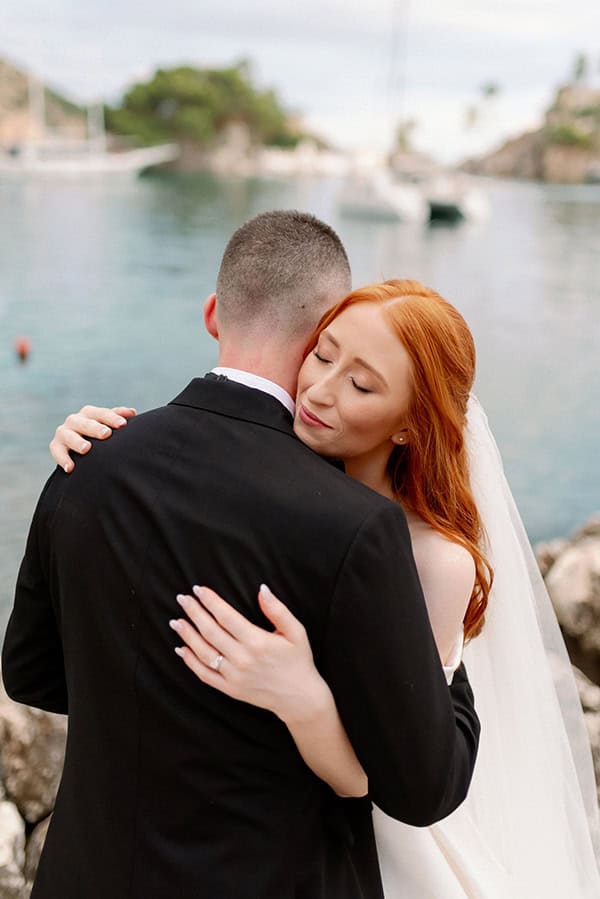 dreamy-summer-wedding-parga-romantic-blooms_38