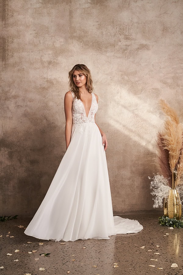 impressive-wedding-gowns-justin-alexander-bridal-look-impressive_01