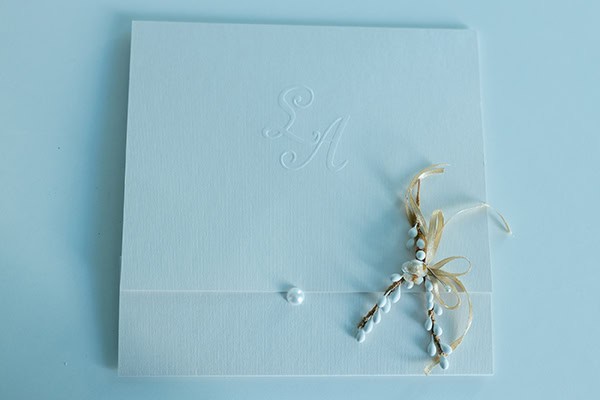 romantic-summer-wedding-naxos-white-lysianthus-lavender_05