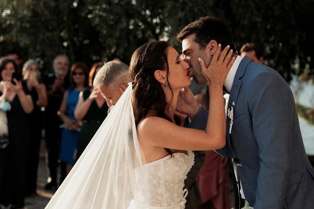 Ρομαντικός καλοκαιρινός γάμος στη Θάσο με γιψοφύλλη και λευκές κάλλες │ Ελένη & Θοδωρής