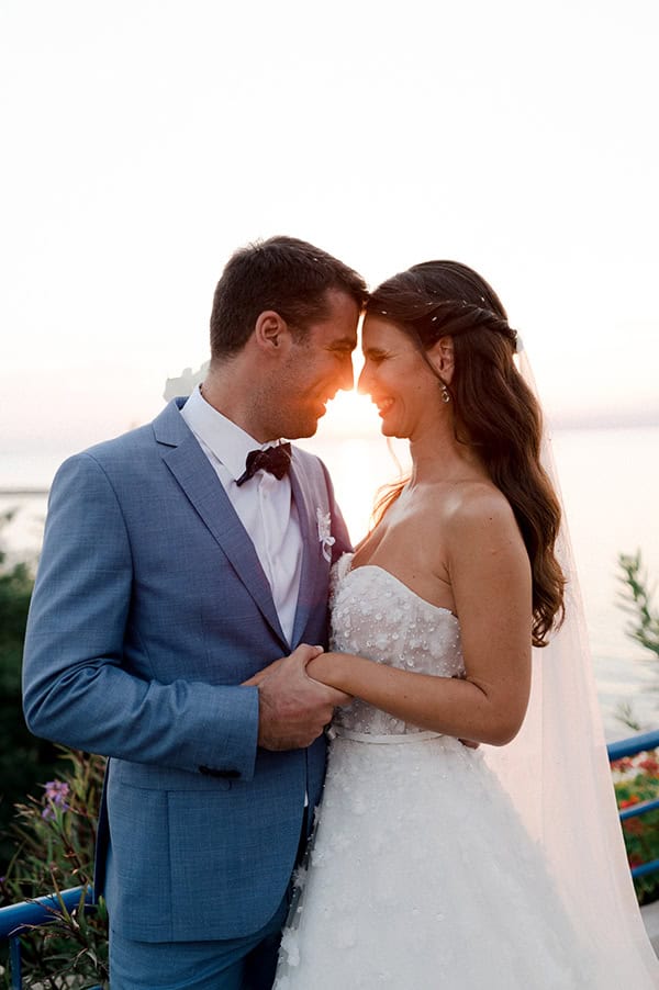 romantic-summer-wedding-thasos-baby-breaths-white-callas_01