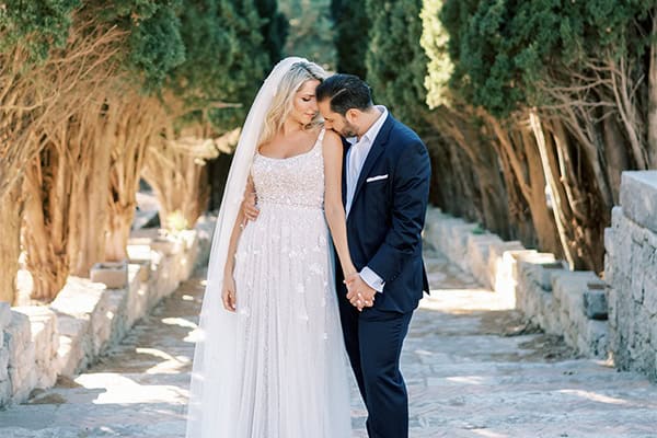 Υπέροχος φθινοπωρινός γάμος στη Ρόδο με λυσίανθο και ευκάλυπτο│ Xαρούλα & Τσαμπίκος Υπέροχος φθινοπωρινός γάμος στη Ρόδο με λυσίανθο και ευκάλυπτο│ Xαρούλα & Τσαμπίκος