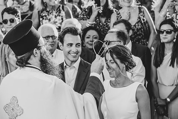 stylish-summer-wedding-paros-island-white-florals_14