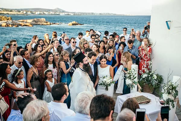 stylish-summer-wedding-paros-island-white-florals_16