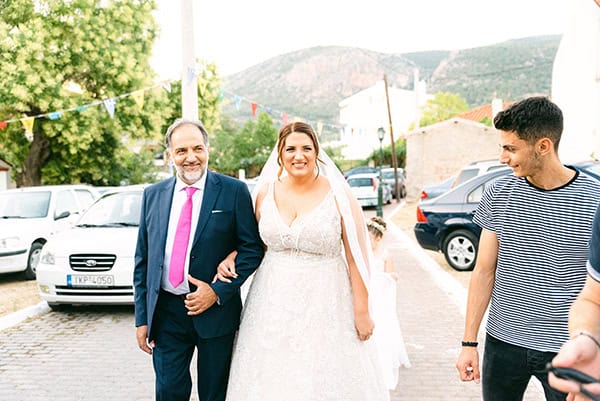 bohemian-summer-wedding-macrame-creations-stunning-floral-design_26