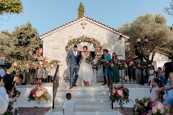 fairytale-wedding-vivid-hues-pyrgos-petreza_12