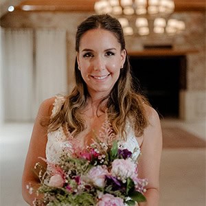 Παραμυθένιος γάμος με ζωηρά χρώματα στο Πύργο Πετρέζα │Όλγα και Ηλίας