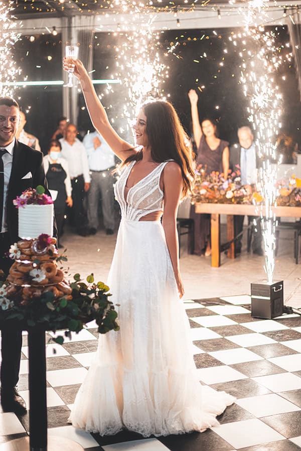 fancy-summer-wedding-nicosia-modern-colorful-details_30