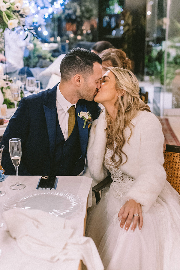 insanely-pretty-wedding-with-anemones-most-romantic-details_13