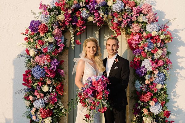 Υπέροχος γάμος στην Ύδρα με πλούσιο ανθοστολισμό και μαγευτική θέα │ Hendre & Δημήτρης