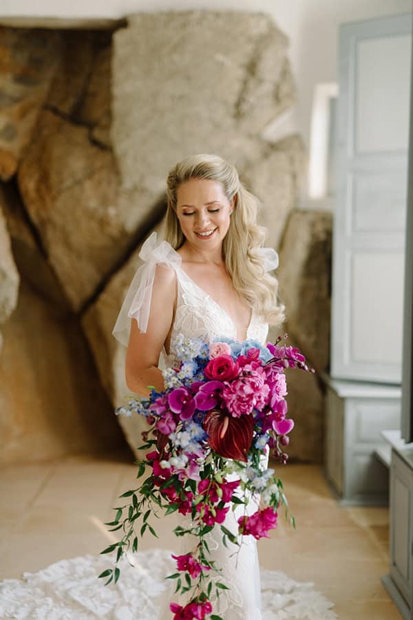 lovely-wedding-hydra-lush-florals-enchanting-view_13