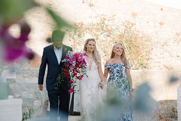 lovely-wedding-hydra-lush-florals-enchanting-view_23