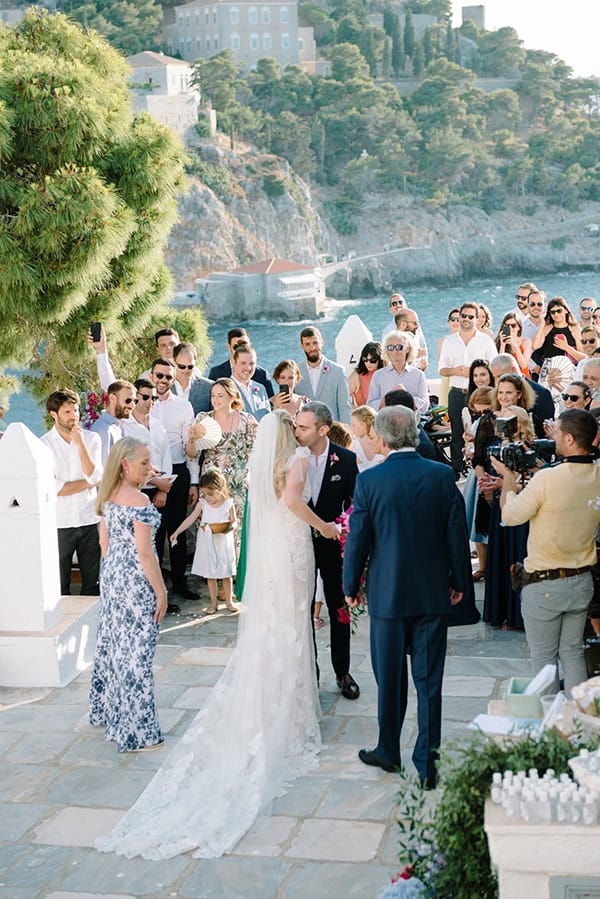 lovely-wedding-hydra-lush-florals-enchanting-view_25