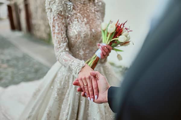 romantic-cozy-next-day-shoot-picturesque-village_11x