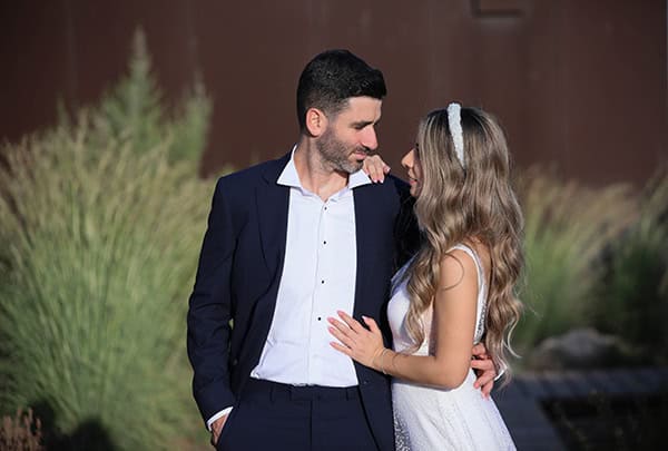 romantic-fall-wedding-nicosia-roses-eukalyptus_03