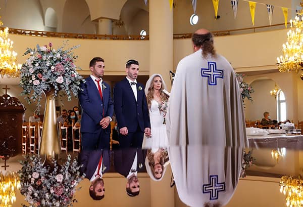 romantic-fall-wedding-nicosia-roses-eukalyptus_15