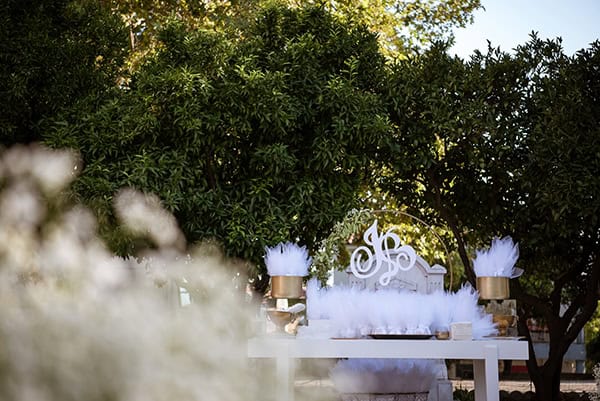 romantic-wedding-decoration-ideas-eucalyptus-baby-breaths_04