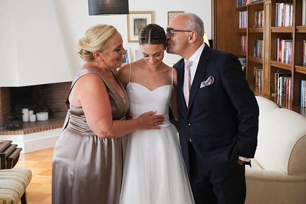 romantic-wedding-thessaloniki-white-floral-arrangements_09