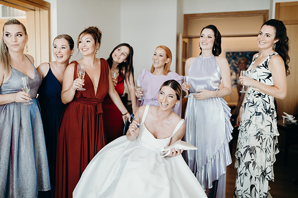 romantic-wedding-volos-with-white-flowers_05