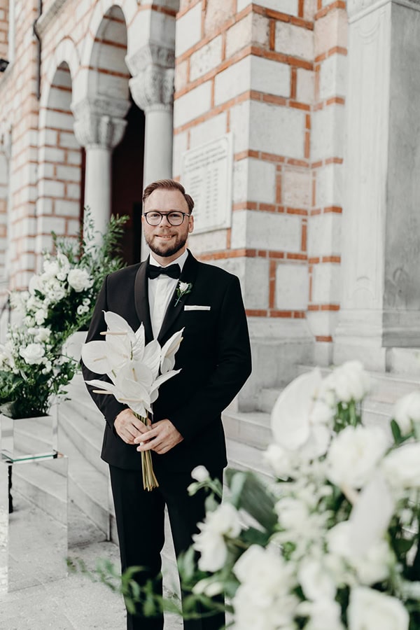 romantic-wedding-volos-with-white-flowers_08