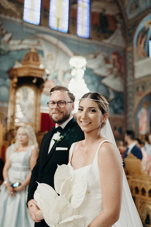 romantic-wedding-volos-with-white-flowers_13