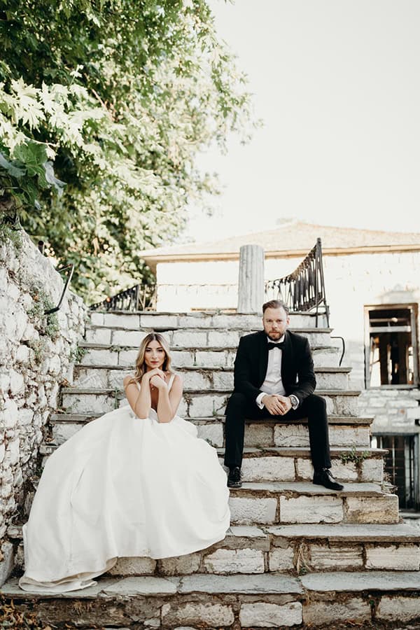 romantic-wedding-volos-with-white-flowers_22