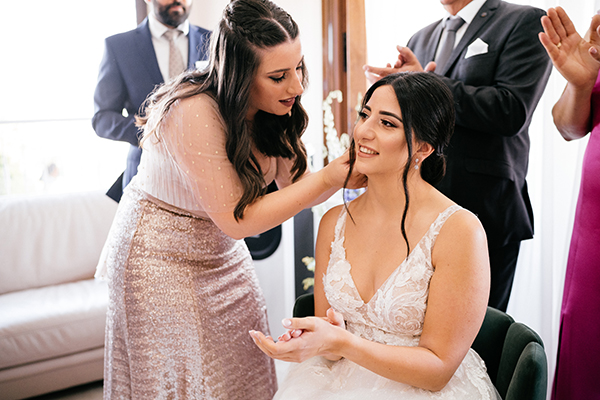 romantically-chic-wedding-nicosia-with-colorful-flowers_16