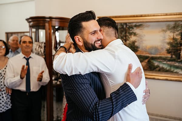 romantically-chic-wedding-nicosia-with-colorful-flowers_23