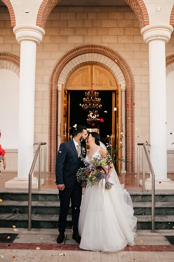 romantically-chic-wedding-nicosia-with-colorful-flowers_36