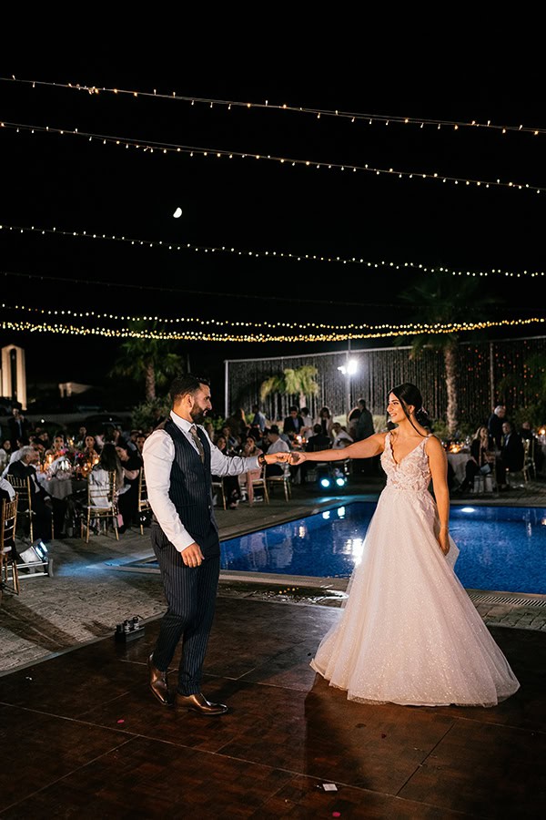 romantically-chic-wedding-nicosia-with-colorful-flowers_47