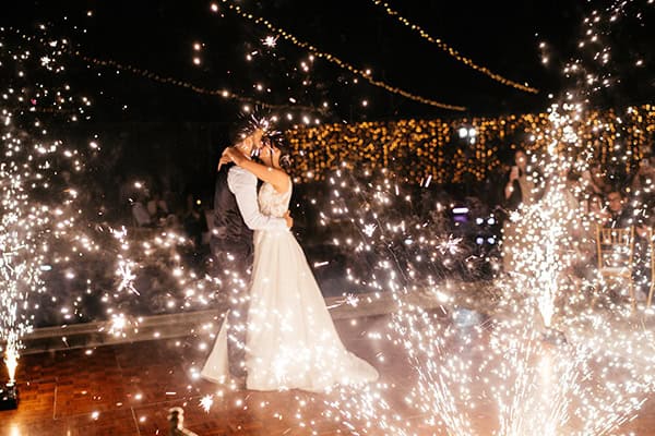 romantically-chic-wedding-nicosia-with-colorful-flowers_48