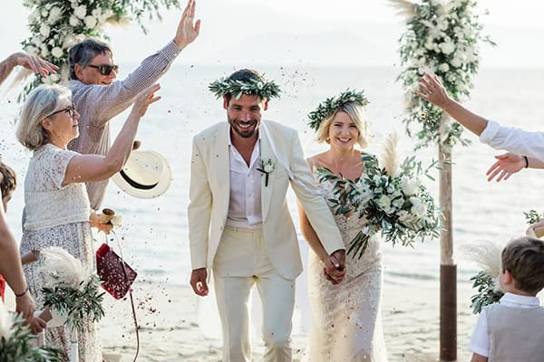 Ένας υπέροχος destination γάμος στη Νάξο με ελιά και λευκά άνθη │ Έμιλυ & Αλέξης Ένας υπέροχος destination γάμος στη Νάξο με ελιά και λευκά άνθη │ Έμιλυ & Αλέξης